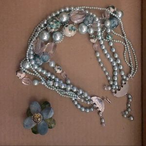 Necklace and brooch bundle
